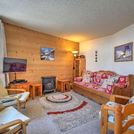3 Pieces Renove, Pieds Des Pistes Et Proche Centre, - Fr-1-524-35 Morzine