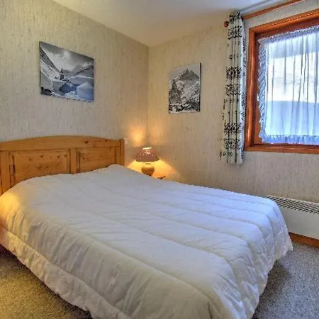 3 Pieces Renove, Pieds Des Pistes Et Proche Centre, - Fr-1-524-35 Apartment *