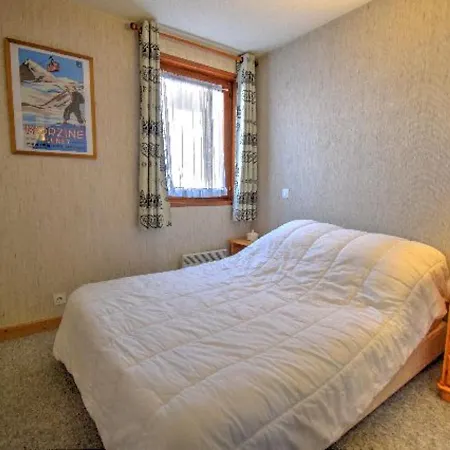 3 Pieces Renove, Pieds Des Pistes Et Proche Centre, - Fr-1-524-35 Apartment *